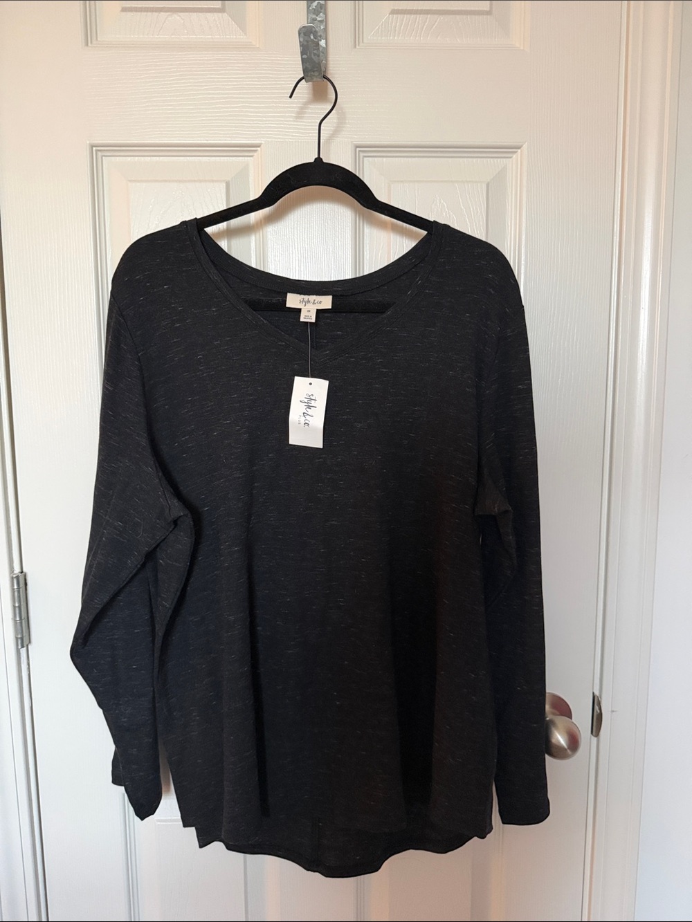 Style & Co. Black Long-Sleeve Tee